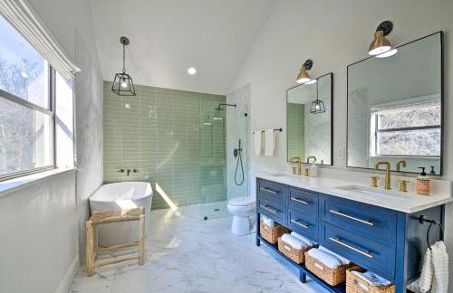 Spacious Family Home on the Water and Boat Dock - Foto 13