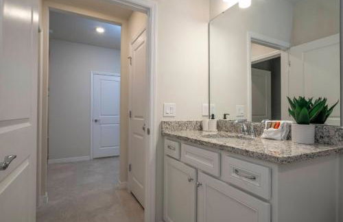 Brand New! Windsor Island 5BR Cozy Home Wpool/spa - Foto 81