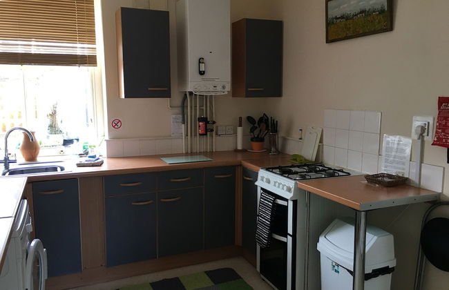 Homely 2- bed Apartment -ground Floor-sleeps 4 - Foto 8