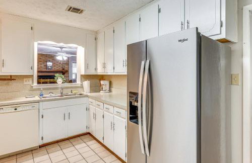 Spacious Downtown Montgomery Home with Yard, Patio! - Foto 12