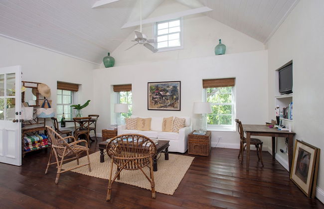 Pink Sands Paradise: Luxury Estate With Pool - Foto 7