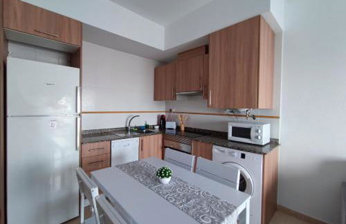 Apartamento con patio, piscina y parking privado - Photo 6