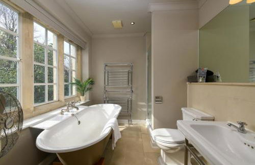 Holm House - Stylish Coastal Suites - Silures Bar & Restaurant On-site - Foto 48