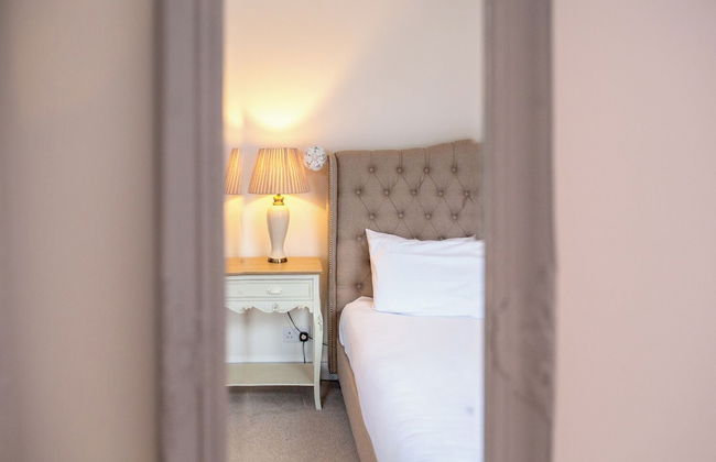 Charming 2 BD House in Tewkesbury Centre - Photo 7