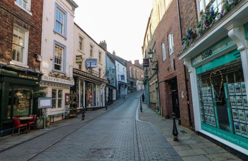 Stackyard - Photo 54