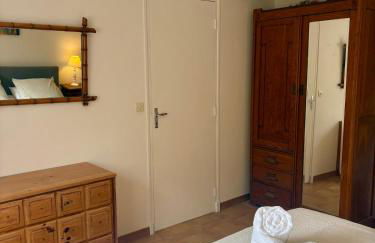 Charmant T2 avec terrasse, piscine et jardin - Foto 17