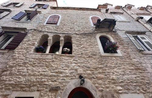 Luxury Seaside Villa with a classic Mediterranean Olive Garden, a fully equipped Professional Kitchen, Pool, Sauna, Padle Boards and Canoe - Miolin Beach House - Photo 70