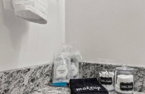 Day Dreamer minutes to Stadium with Fire pit and Parking - Foto 27