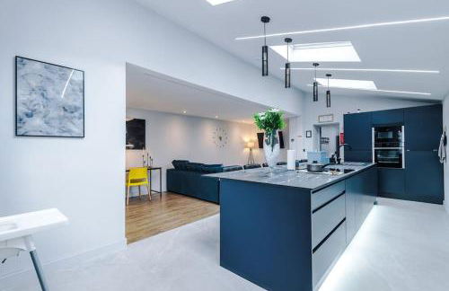 Incredible Home With Games Room, Sleeps 8, Parking Included, Perfect For Groups, Families, Contractors, Professionals - Photo 64