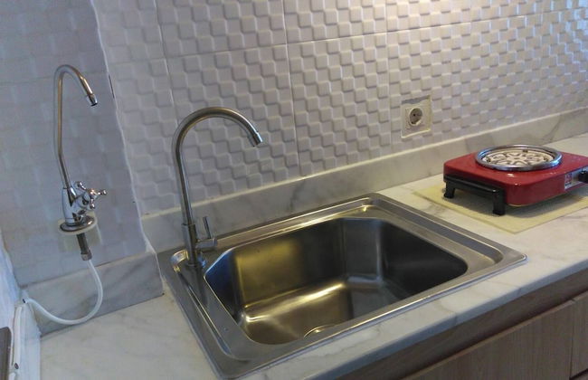 Pleasant Tifolia Studio Cozy Room In Kelapa Gading - Photo 13