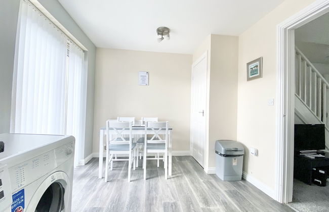 Ammaculate 3 Bedroom Property Near Caltic Manor - Photo 10