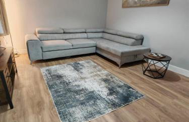 Bright 4BR Home, Outdoor Garden, Easy Parking - Foto 32