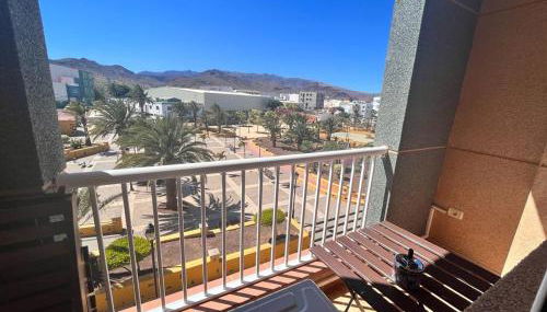 Melo Home Vecindario-Near AirPort-Elevator-Garage - Foto 1