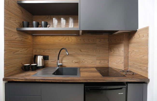 Danae Comfort Living - Photo 23