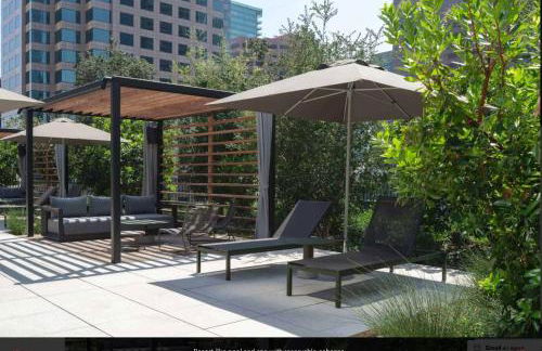 Sky High at Beaudry 2 Bed Apt WITH FREE PARKING - Foto 16