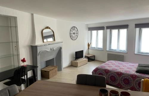 F1 Centre Historique Saint Valbert - Foto 1