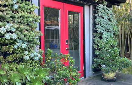 Santana Row Garden Retreat Private Executive Residence with Koi Pond and Waterfall Walk to Santana Row Valley Fair Dining and Shopping Private Entrance - Photo 10