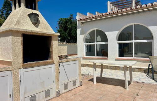 Villa with Pool, Chill-Out & BBQ - Foto 50