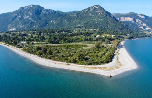 Agios Konstantinos peaceful Beach 3bdr apartment - Photo 1