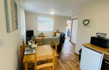 Tulip Cabin with Hot Tub - Foto 3