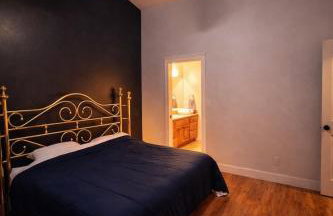 Spacious 5BR Home with Yard & Basement Lounge - Photo 14