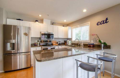 Gorgeous Queen Anne Townhouse - Rooftop Deck! - Foto 11