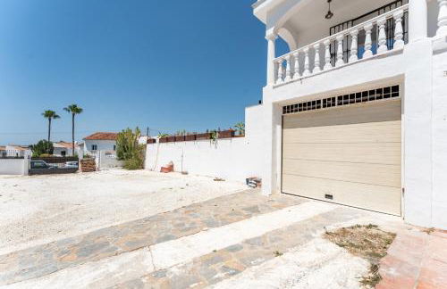 VB Villa Coto 7BR w Pool & Views - Photo 48