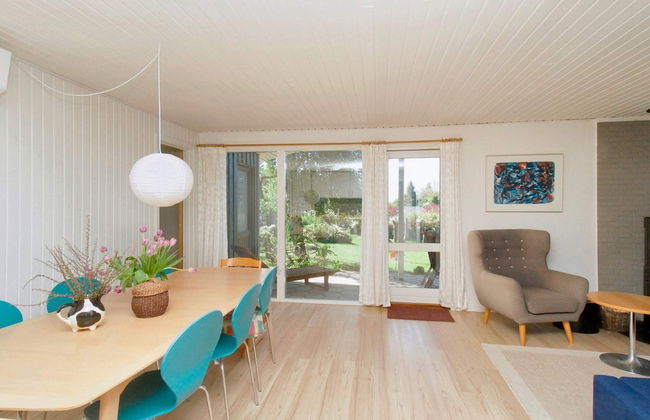 6 Person Holiday Home in Skibby - Foto 17