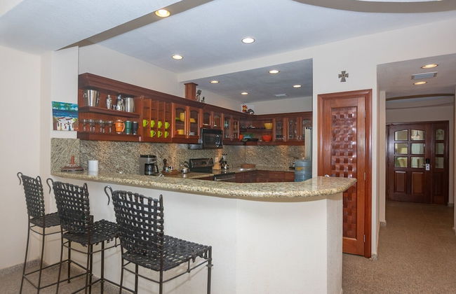 Lawson Rock - Angelfish 201 2 Bedroom Condo by RedAwning - Photo 18