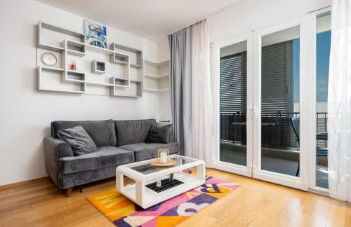 Apartment Away - Photo 2