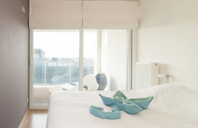 South Facing Apartment With Terrace - Photo 3