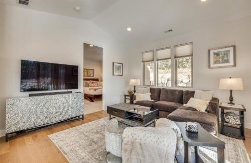 Trail Access On-Site! Wooded Colorado Springs Gem - Foto 1