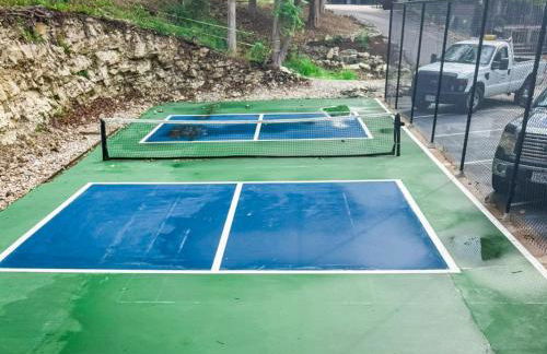 Treehouse Treetop Village58-3Bed3BAPools-8PP - Photo 27