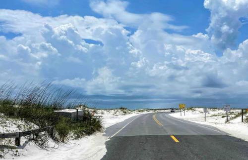 Walk to downtown seafood market Bay views - Foto 40