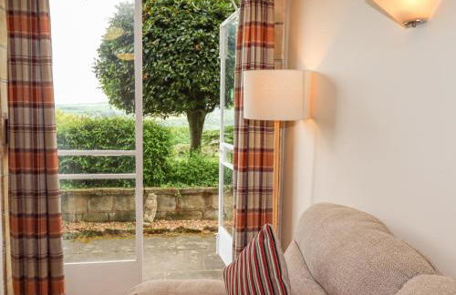 The Garden Apartment - Photo 3