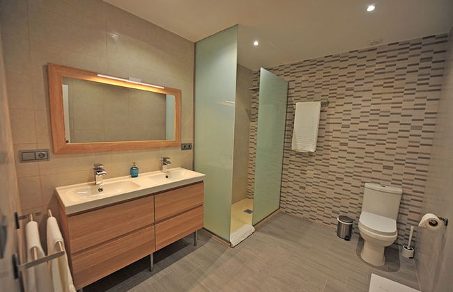 Terrazas Plaza Arenal 5 Dormitorios - Photo 27