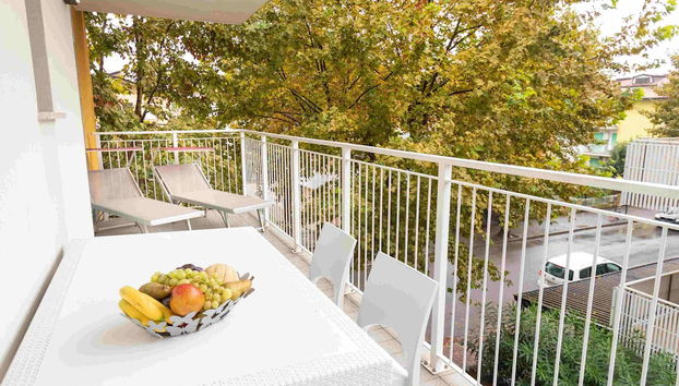 Charming Flat in Building With Solarium - Foto 2, Imagen principal