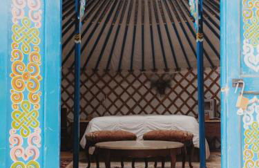 Glamping yurt at a nature retreat near Sequoia - Foto 3