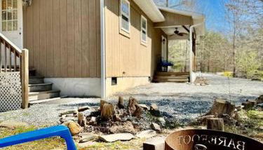 Cottage on Lake James Resort Amenities Included - Foto 5