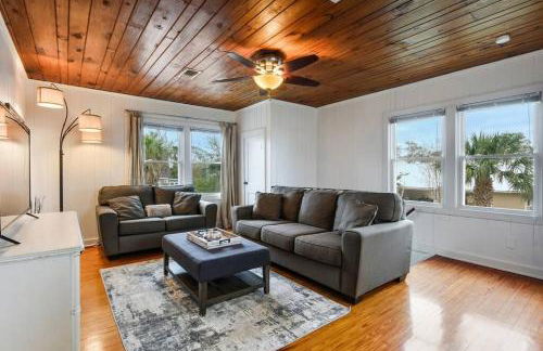 Cozy cottage by the Sea -near downtown with patio! - Foto 26