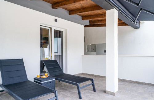 Hidden Gem Apartment - Photo 23