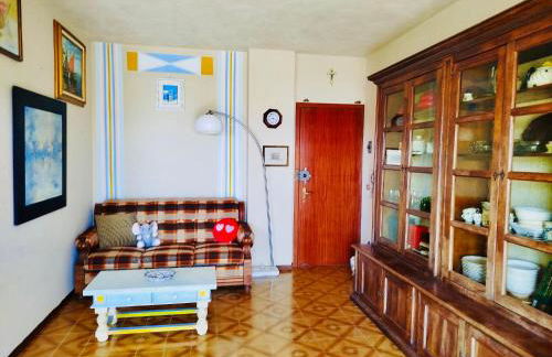 Sea View Apartment with Terrace & Free Parking - Photo 17