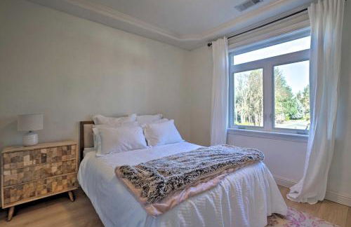 Luxe Getaway with Riverfront Views in Grants Pass! - Foto 13