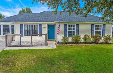 Screened Porch, Firepit, Patio! Peaceful in Pooler - Foto 33