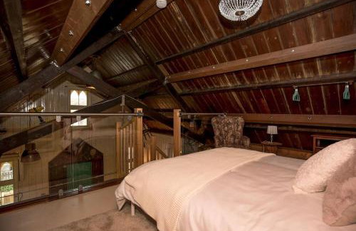 The Iron Chapel - Foto 15