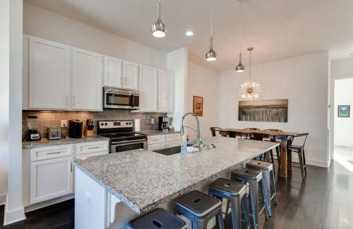 Epic Location- Steps from 12th S, Sleep12 - Foto 45