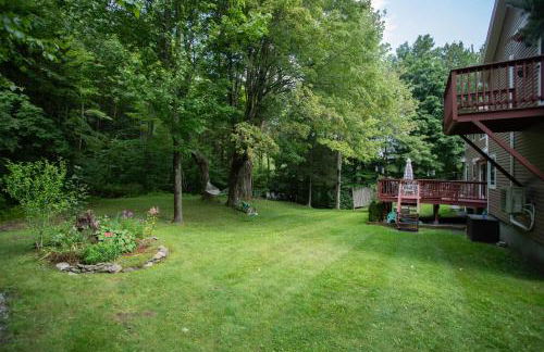 14mi to Mt. Snow! Arcade, Private Suite, King Bed! - Foto 8