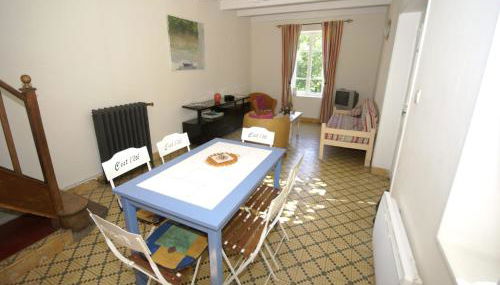 Lovely house with grass garden, shared swimmingpool, next to the river Ardèche - Photo 4