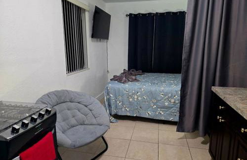 Miami Mini Escape 5 minutes from the airport - Foto 18