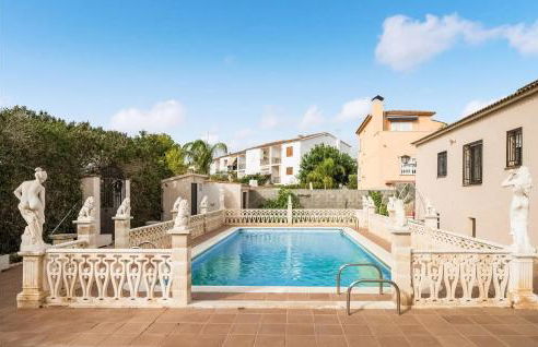 5 Bedroom Stunning Home In Roda De Berà - Foto 9